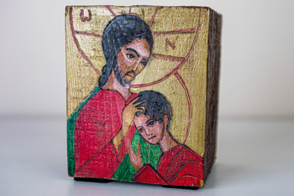 Lupanowe rękodzieło Miniatura ikony „Jezus ze św. Janem” – malunek na starej belce