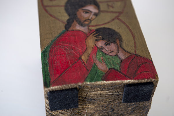 Lupanowe rękodzieło Miniatura ikony „Jezus ze św. Janem” – malunek na starej belce 3
