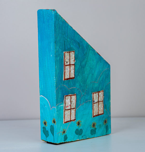 Lupanowe rękodzieło Krzywy domek „Domek Pełen Nieba”, ozdoba malowana na drewnie